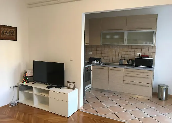 Szálloda Centrum 2 *